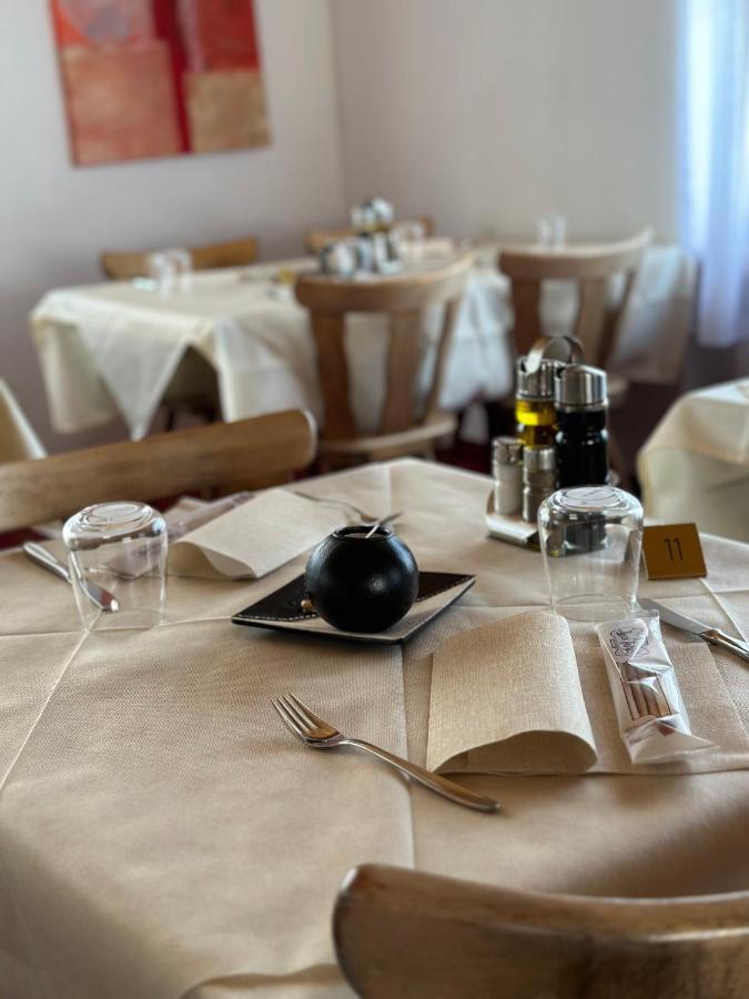Hotel Acla Filli, Bed&Breakfast Zernez Esterno foto
