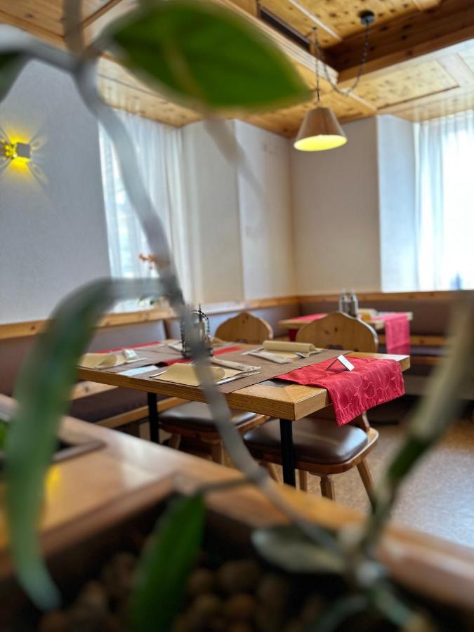Hotel Acla Filli, Bed&Breakfast Zernez Esterno foto