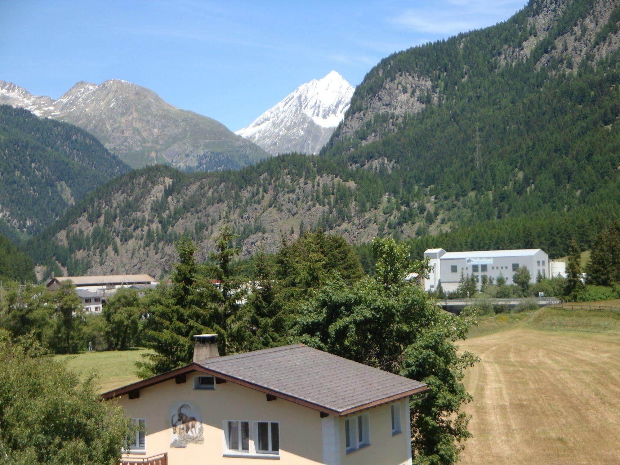 Hotel Acla Filli, Bed&Breakfast Zernez Esterno foto